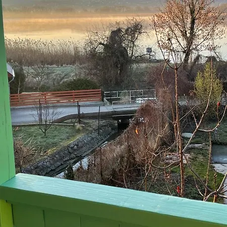 Lägenhet Tamas Sziveben- Egesz Evben Nyitva! Balatonföldvár