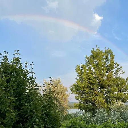 Tamas Sziveben- Egesz Evben Nyitva! Διαμέρισμα Balatonföldvár