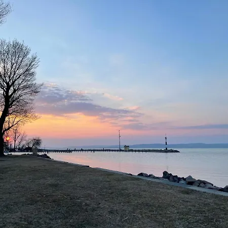 Tamas Sziveben- Egesz Evben Nyitva!