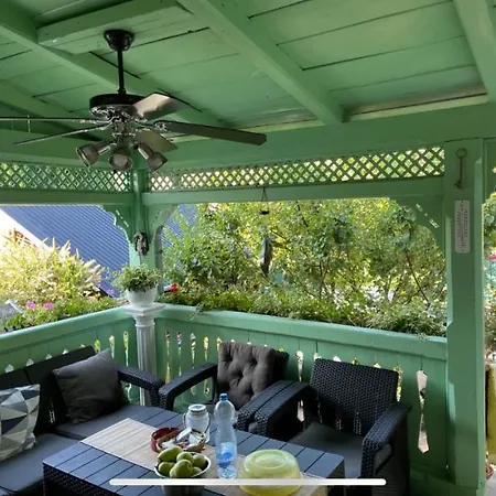 Lägenhet Tamas Sziveben- Egesz Evben Nyitva!