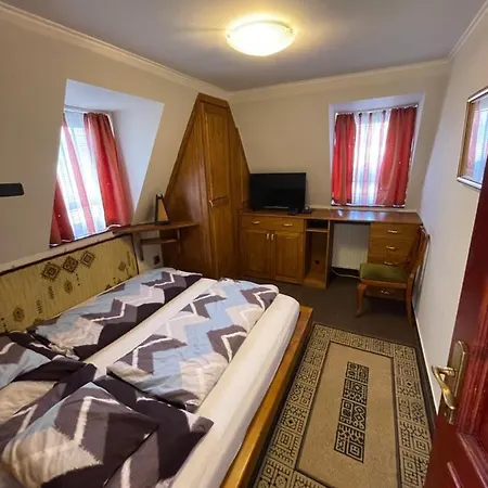 Tamas Sziveben- Egesz Evben Nyitva! דירה