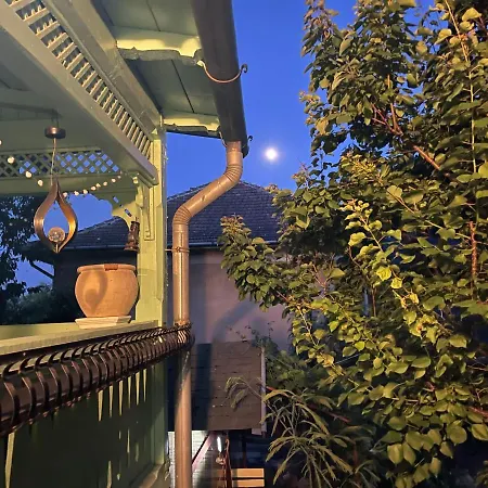 Tamas Sziveben- Egesz Evben Nyitva! Balatonföldvár