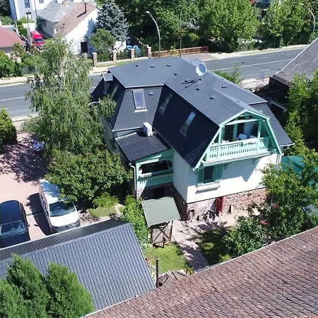 Lägenhet Tamas Sziveben- Egesz Evben Nyitva! Balatonföldvár