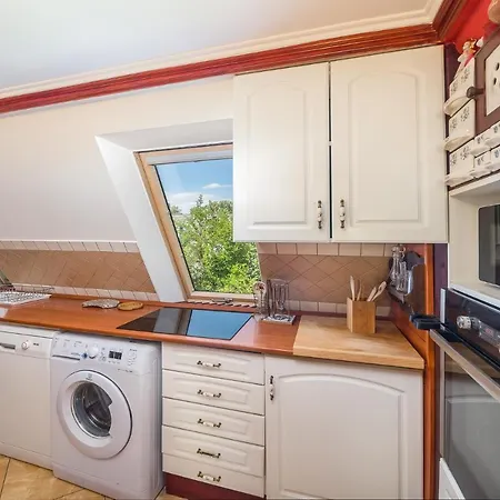 Tamas Sziveben- Egesz Evben Nyitva! * Balatonföldvár