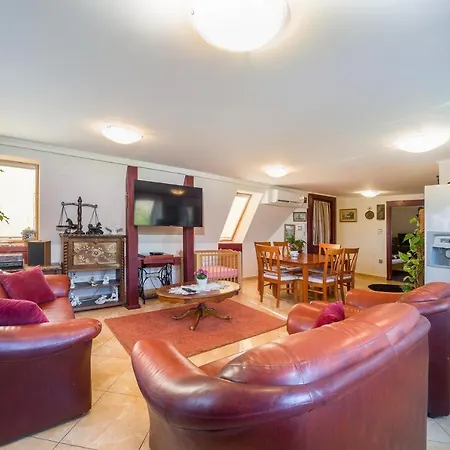 Apartament Tamas Sziveben- Egesz Evben Nyitva! Balatonföldvár