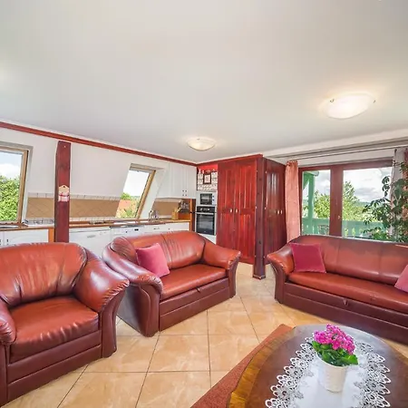 Tamas Sziveben- Egesz Evben Nyitva! Apartmán *