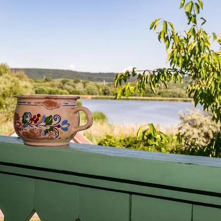 Tamas Sziveben- Egesz Evben Nyitva! *