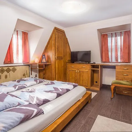 Tamas Sziveben- Egesz Evben Nyitva! Apartmán Balatonföldvár