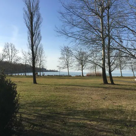 Tamas Sziveben- Egesz Evben Nyitva! Balatonfoldvar