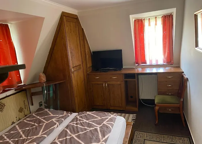 Tamas Sziveben- Egesz Evben Nyitva!