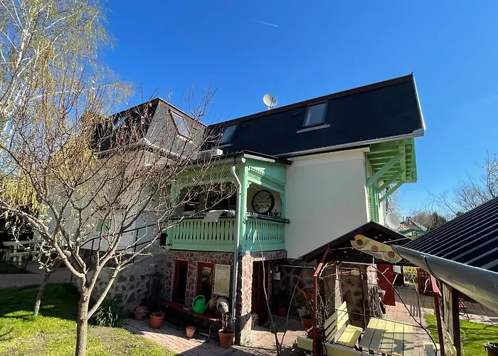 Tamas Sziveben- Egesz Evben Nyitva!