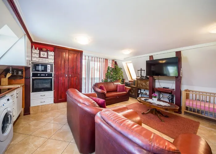 Tamas Sziveben- Egesz Evben Nyitva! *