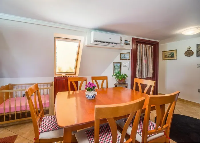 Tamás Szívében- Egész évben Nyitva! Balatonföldvár