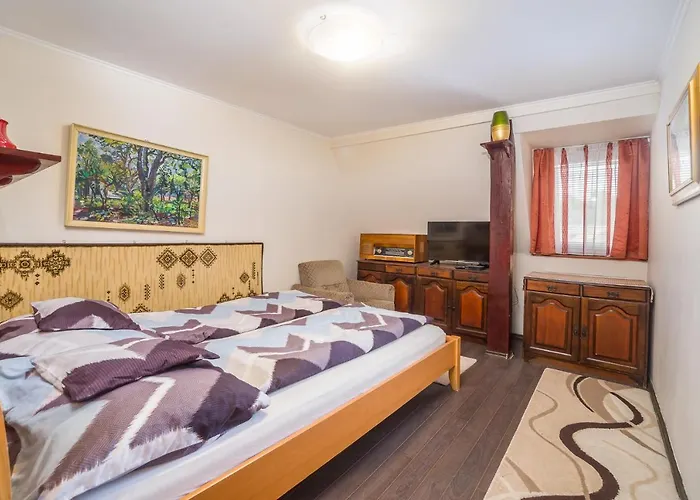 Tamas Sziveben- Egesz Evben Nyitva! * Балатонфёльдвар