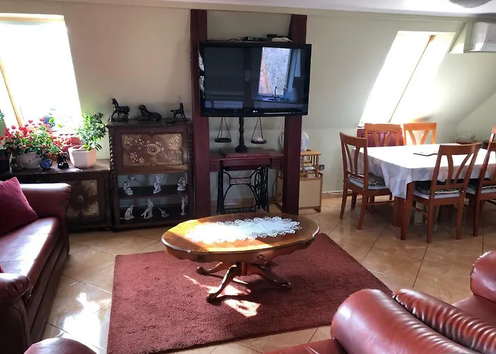 Tamás Szívében- Egész évben Nyitva! Balatonföldvár